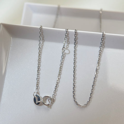 18K white gold chain necklace only (pendant not included)