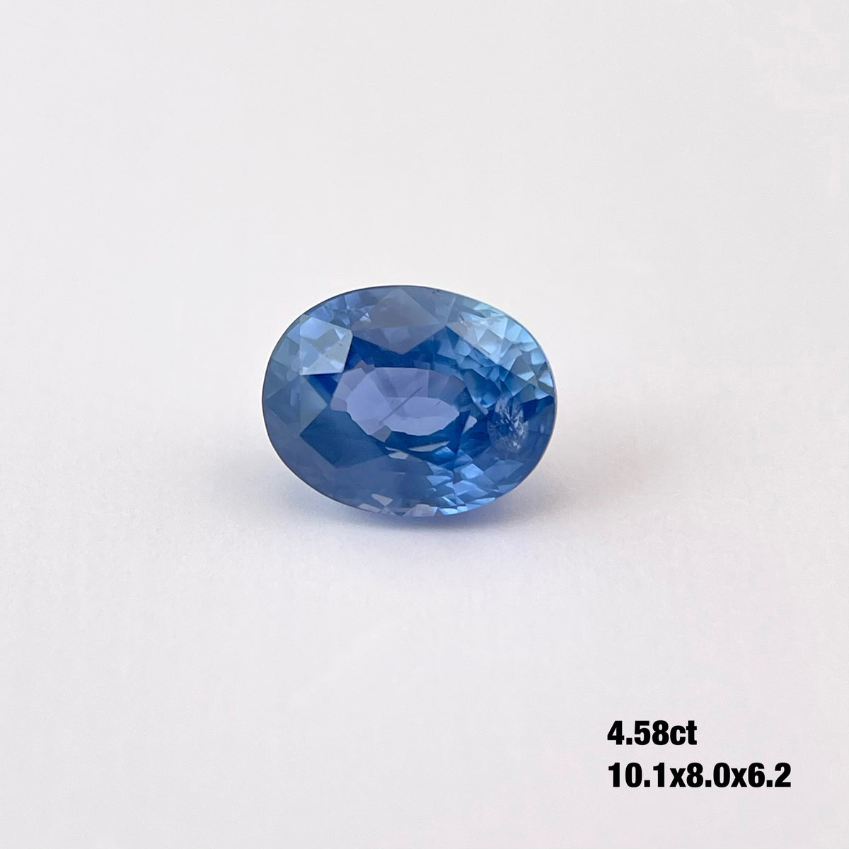 4 Carat Oval  Blue Sapphire Gemstone Certified