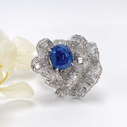 Unheated 6.61 Carat Cushion Blue Sapphire Luxury Dress Ring In 18K solid gold with Guild Certificate