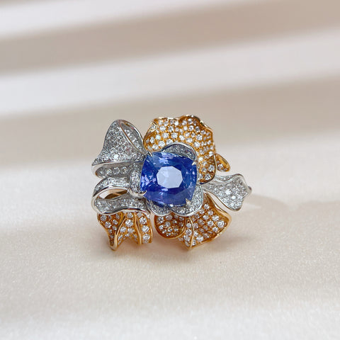 Unheated 5.6 Carat Blue Sapphire Flora Ring 18K solid gold with Guild Certificate