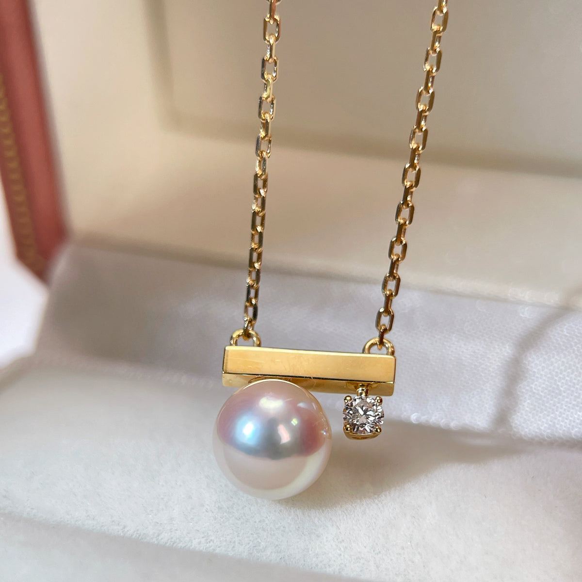 Balance high quality Akoya Pearl and Diamond Pendant Necklace in 18K Solid Gold 8MM  With Certificate