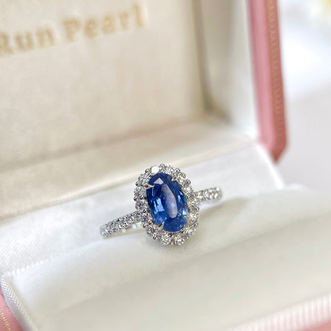 Unheated Oval Blue Sapphire Halo Ring  1.88 CT 18K Solid Gold With Guild Certificate Cornflower Blue