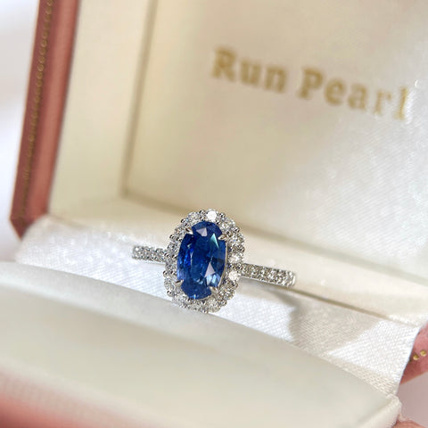 Unheated Oval Blue Sapphire Halo Ring  1.88 CT 18K Solid Gold With Guild Certificate Cornflower Blue