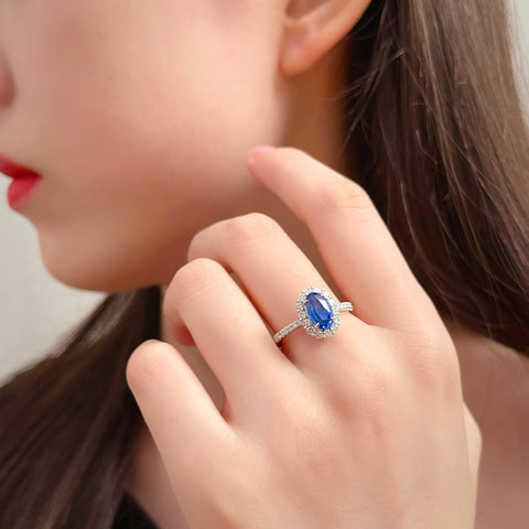 Unheated Oval Blue Sapphire Halo Ring  1.88 CT 18K Solid Gold With Guild Certificate Cornflower Blue