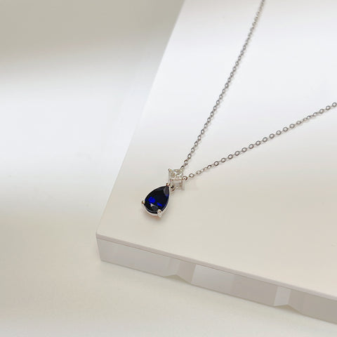 1 Carat Pear Blue Sapphire Pendant With Princess Diamond 18K Solid Gold With Certificate