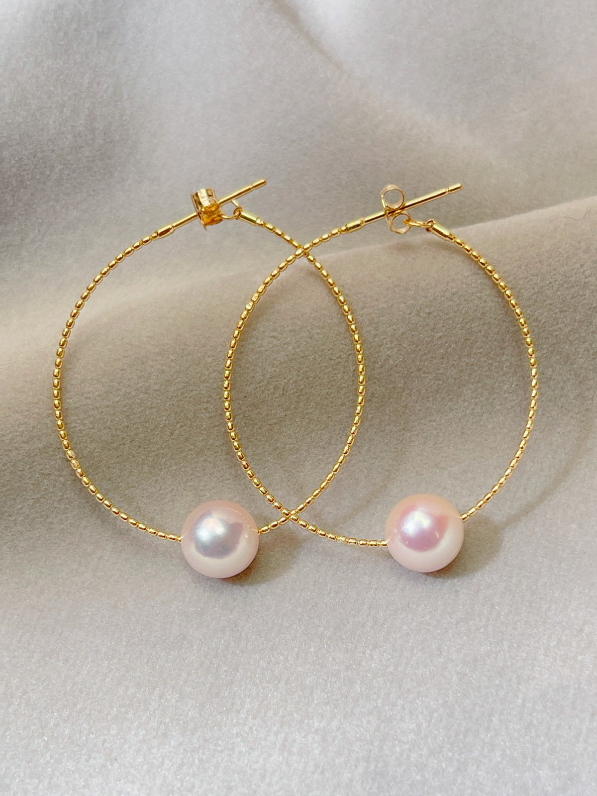 Hoop Akoya Pearl Earrings in 18K Gold 7-7.5MM